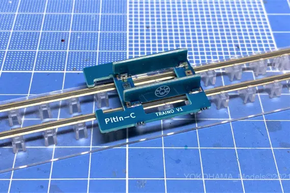 ローラー運転台とクリーナーキットを組み立てる。TRAINO PIT-R4C