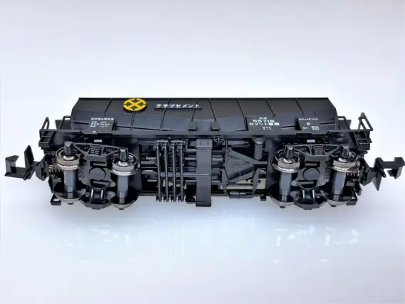 ホキ5700 秩父セメント 8両セットが入線です。KATO 10-1460 ｜ 製品