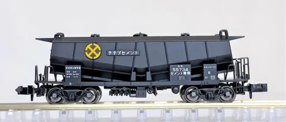 ホキ5700 秩父セメント 8両セットが入線です。KATO 10-1460 ｜ 製品