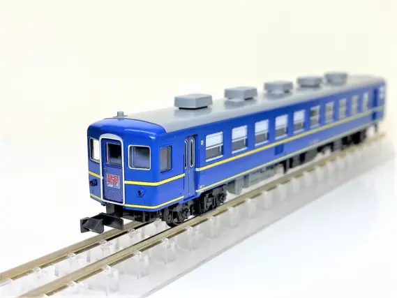 スハフ12 701 「いこい」タイプが入線です。KATO 5304 急行形 KATO京都
