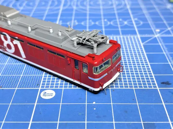 EF81 95号機 レインボー塗装・Hゴムグレー を弄る。その2 北斗星1号