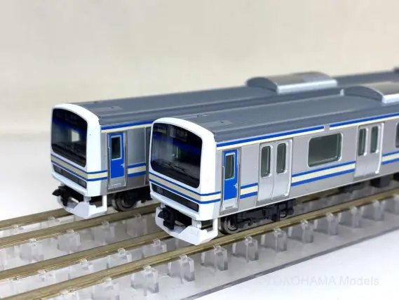 E231系 横須賀色（スカ色）（成田線開業120周年ラッピング）が入線しま