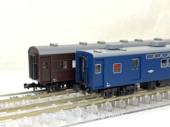 郵便・荷物列車「東海道・山陽」セットBが入線です。KATO 10-1724