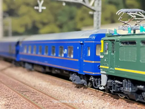 24系寝台特急「日本海」が入線です。KATO 10-881 / 10-882 ｜ 製品情報