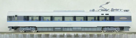 683系4000番台「サンダーバード」T48編成が入線です。 KATO 10-1747