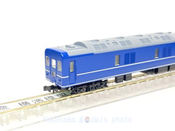 ちゃむちゃむ／確認用！！ カニ24 100番台（銀帯）が入線です。TOMIX 9538 24系寝台客車 ｜ 製品