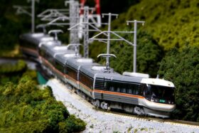 383系「しなの」 2両増結セット 2026年10月発売予定 品番：10-1783