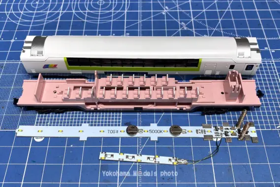 キハ183系5200番代 ノースレインボーエクスプレスを弄る。蓄電式室内灯