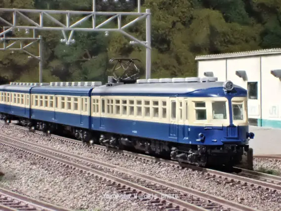 クモハ52 (2次車) 飯田線 が入線。KATO 10-1765 旧型国電 ｜ 製品情報