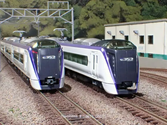 E353系「あずさ・かいじ」が入線です。KATO 10-1834 10-1835 10-1836
