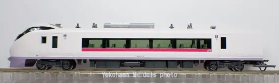 E657系「ひたち・ときわ」が入線しました。KATO 10-1639 / 10-1640
