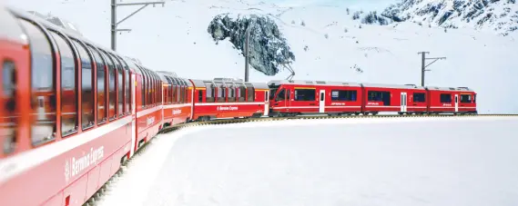 室内灯つき KATO レーティッシュ鉄道 ベルニナ急行 基本増結セット