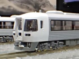 セール】KATO キハ85 貫通3両 ＋ 中間M1両 + 貫通1両 セール】KATO