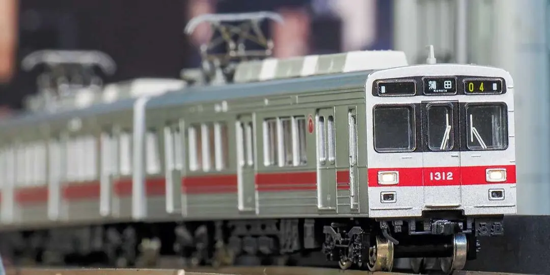 225系6両　kato ライト点灯動力動作確認済 カトーの225系6000番台6両セットの車掌室を点灯化した特