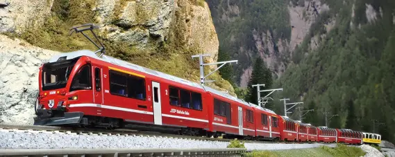 KATO レーティッシュ鉄道 ABe8/12 ＜アレグラ＞ 品番：10-1273
