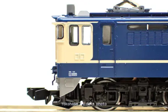EF65 2000番台 復活国鉄色が入線です。 TOMIX 7176 ｜ 製品情報｜製品