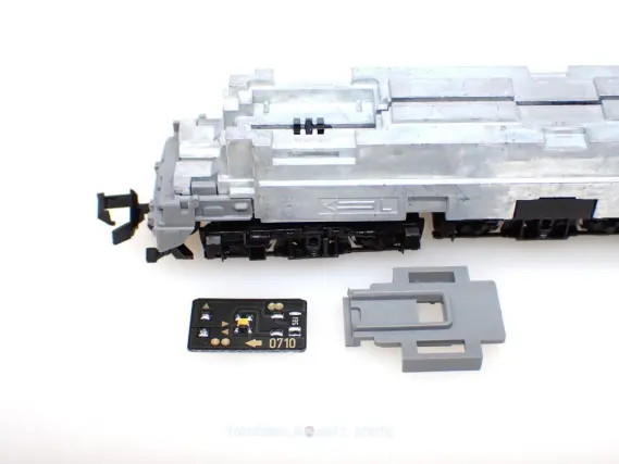 EF65 2000番台 復活国鉄色が入線です。 TOMIX 7176 ｜ 製品情報｜製品