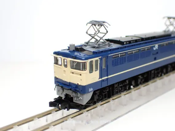 EF65 2000番台 復活国鉄色が入線です。 TOMIX 7176 ｜ 製品情報｜製品