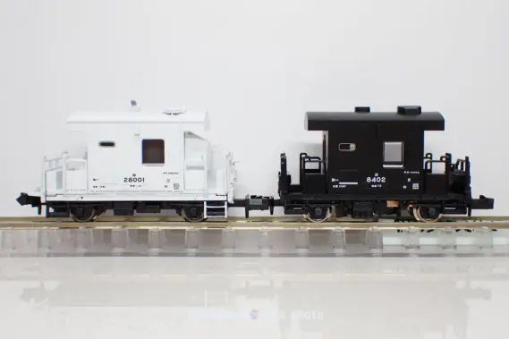国鉄ヨ8000形貨車（2024年版）が入線。 TOMIX 2702 ｜ 製品情報｜製品