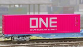 40fドライコンテナ ハイキューブ（背高）タイプ ONE（マゼンタ）（2個入）　品番：MC-4103　鉄道模型　朗堂