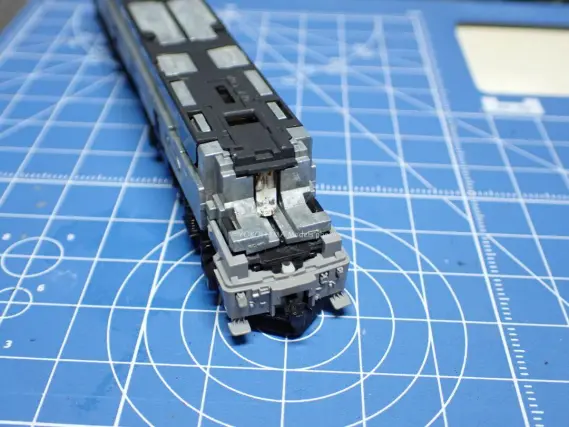 EF81・24系(トワイライトエクスプレス・登場時)を弄る。その1 TOMIX