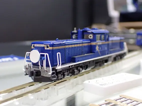 KATO モデル 青 鉄道模型 KATO 青い森鉄道 青い森701系（新ラッピング）、名古屋臨海鉄道ND552