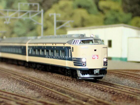 583系（青森運転所）が入線です。TOMIX 98806 98807 ｜ 製品情報｜製品