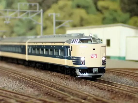 583系（青森運転所）が入線です。TOMIX 98806 98807 ｜ 製品情報｜製品