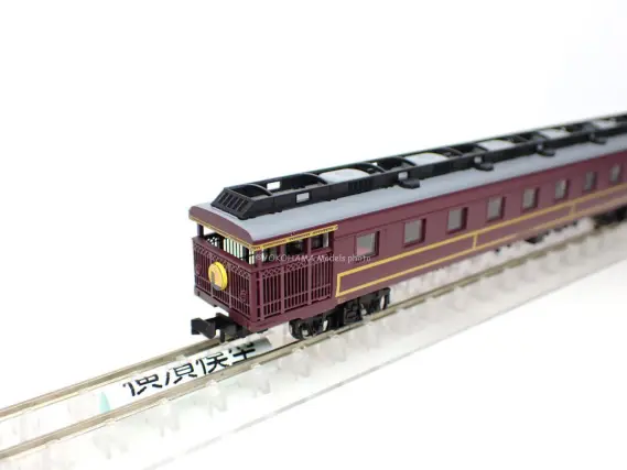 12系700番代「やまぐち」号用レトロ調客車 が入線しました。MICROACE