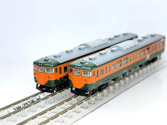 KATO 113系10-1954/1955/1956 113系16両セット 113系 2000番台 湘南色(JR仕様)が入線しました。KATO 10-1954/10-1955