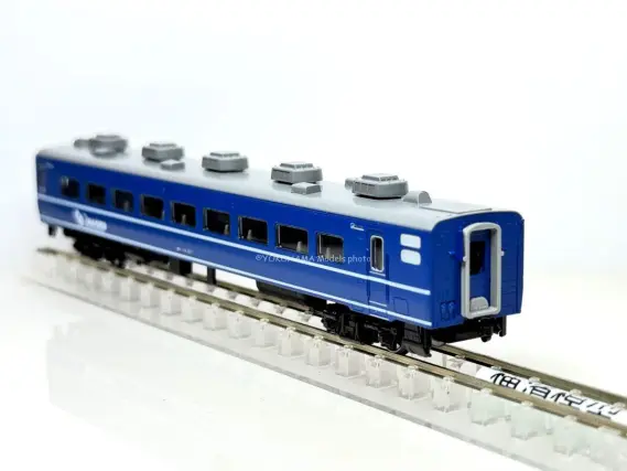 オハ14 500 ドリームカー」「オハネ14 501」をAssyパーツで組む。KATO