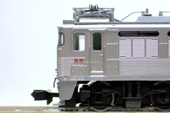EF81 300番台 2次形（ステンレス）が入線です。TOMIX 7178 ｜ 製品情報