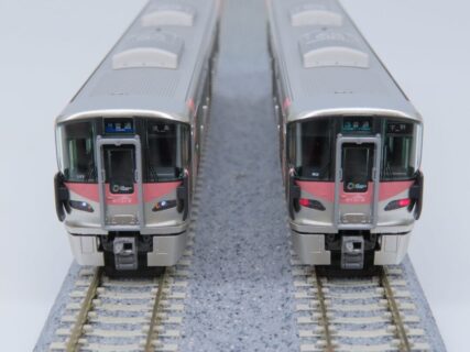 KATO 227系500番台〈Urara〉 3両セット/2両セット　10-1907 / 10-1908 KATO鉄道模型