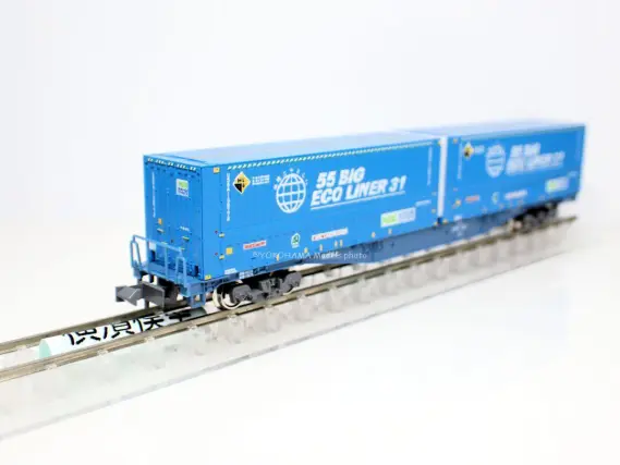 KATO コキ12両セット コキ105 トヨタ ロングパス・エクスプレス（エコライナー）が入線です