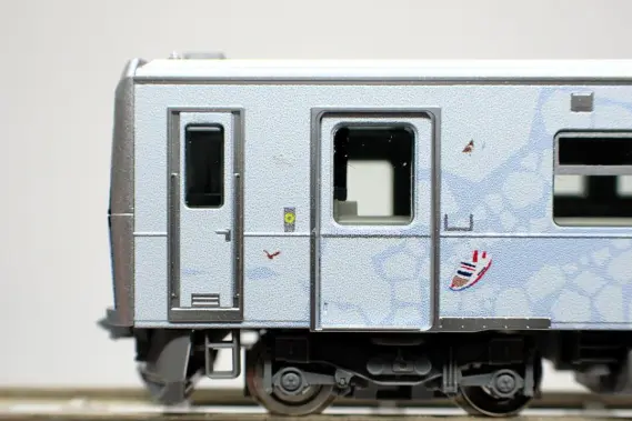 h100 TOMIX パーツ、動力問題なし JR北海道H100形(H100-82 H100-83) 釧網線・花咲線ラッピング車が入線