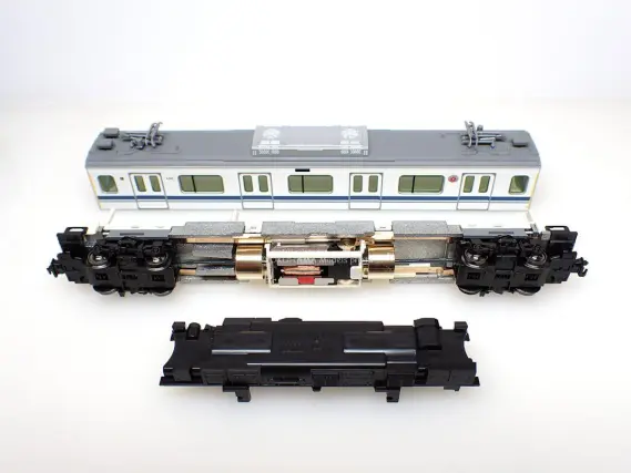 東急5050系4000番台4105編成（新幹線ラッピングトレイン）が入線しま