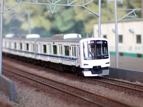 KATO 10-2043 東急電鉄5050系4000番台<新幹線ラッピングトレイン> 10両セット 鉄道模型