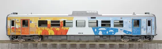 JR北海道 H100形(H100-80 H100-81) 石北線・富良野線ラッピング車が