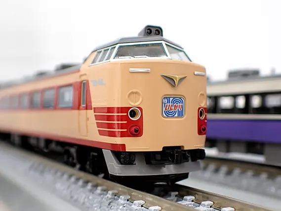 TOMIX JR485系1500番代　北越・白鳥カラー特急電車 9両編成 JR 485系特急電車(京都総合運転所・白鳥)基本セットB ｜製品情報