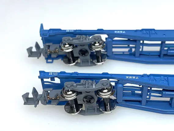 コキ102+103「カンガルーライナーSS60」が入線です。KATO 10