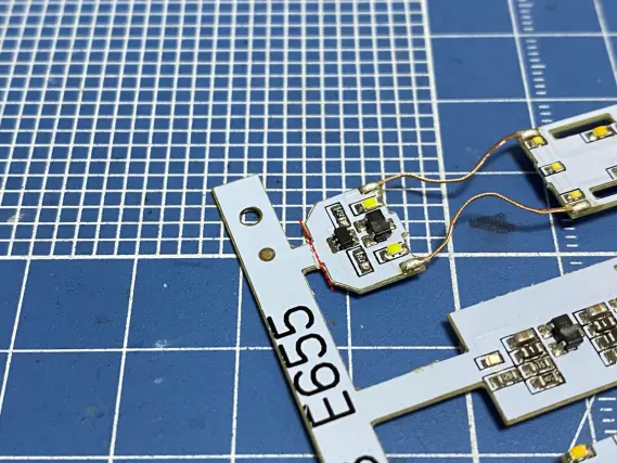 E655系　和　kato 6両特別車両入り　ライト室内灯点灯動力動作確認済 E655系なごみ(和)と特別車両を弄る。 蓄電式室内灯取付（DNESHA