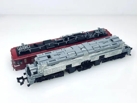 ED76 0番代 後期形 JR九州仕様が入線です。 TOMIX 7190