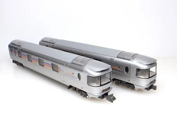 E26系「カシオペアクルーズ」入線です。 特製スリーブ仕様 KATO