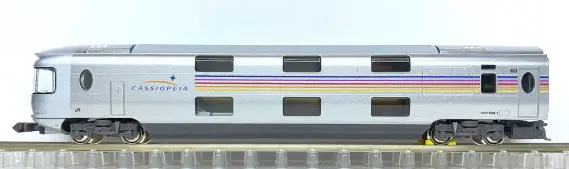 E26系「カシオペアクルーズ」入線です。 特製スリーブ仕様 KATO