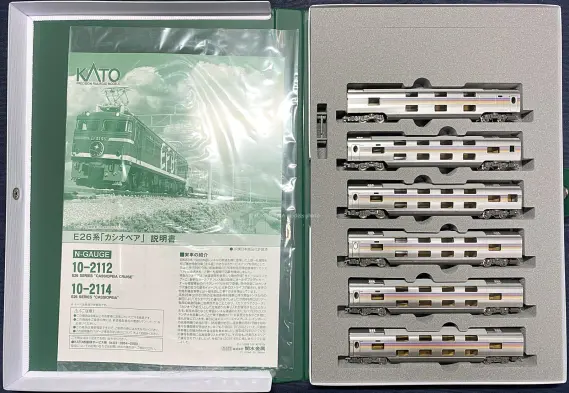 E26系「カシオペアクルーズ」入線です。 特製スリーブ仕様 KATO
