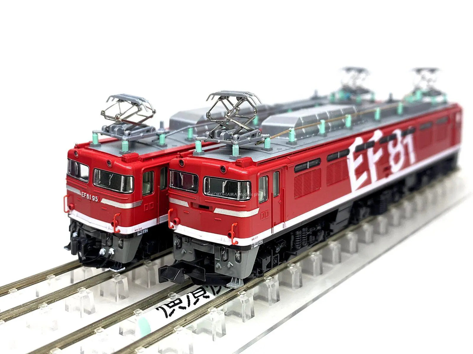 EF81 95レインボー塗装機 が入線しました。　KATO 3066-F