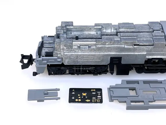 ED76 1000番代 後期形（サッシ窓）JR貨物更新車が入線です