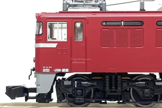 ED76 1000番代 後期形（サッシ窓）JR貨物更新車が入線です