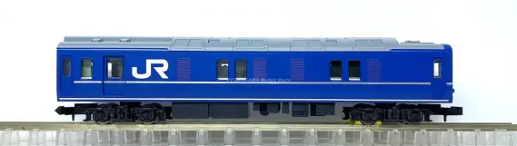 TOMIX 寝台特急「なは」3両セット 24系25形 寝台特急（なは）が入線しました。 TOMIX 98858
