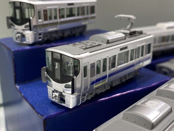 ジオコレ 337218 鉄コレポケット 第1弾 東西JR快速電車編 ジオコレ Nゲージ 鉄道模型　225系5100番台 関空・紀州路快速
